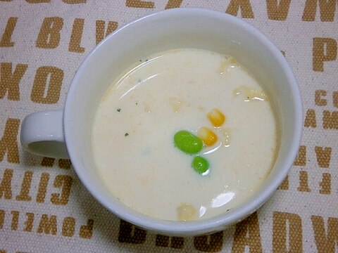シチューのルウで！枝豆・コーンの豆乳スープ